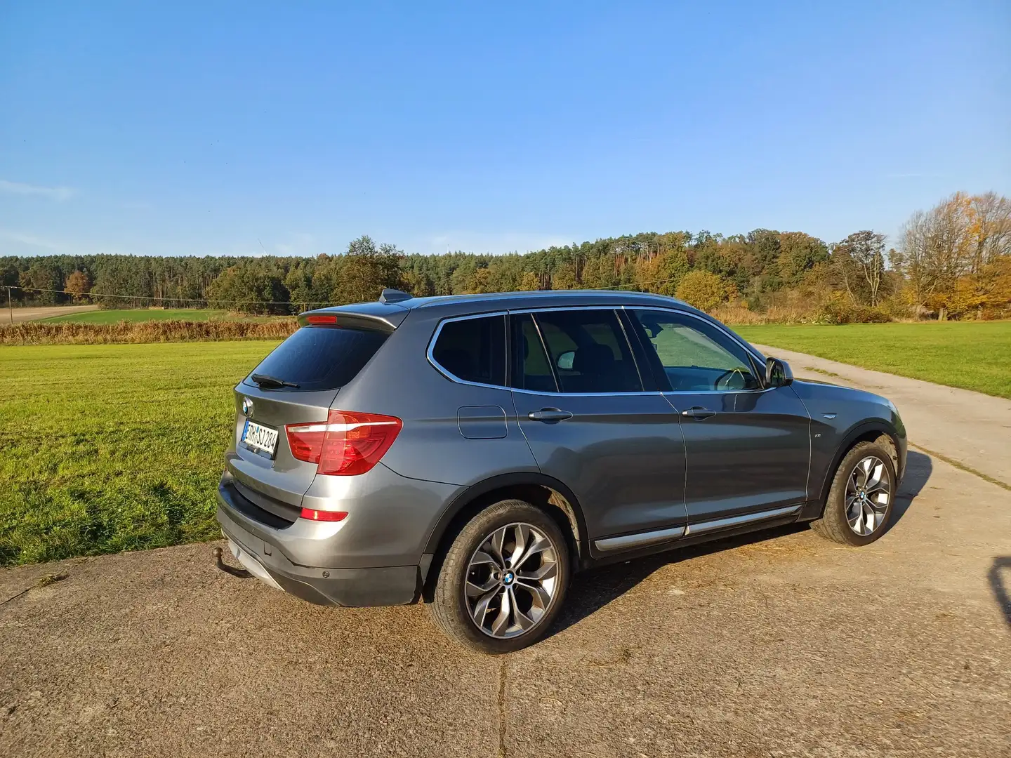BMW X3 xDrive 20 d xLine-AHK-Xenon Grau - 2