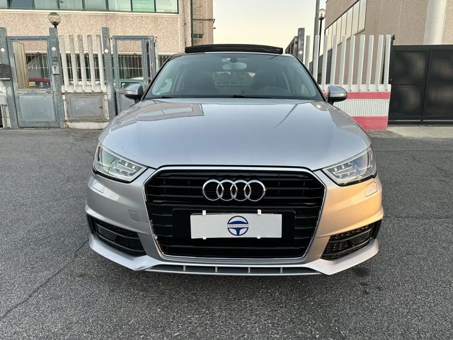 Audi A1 1.4 TFSI S-line 125cv Grigio - 2