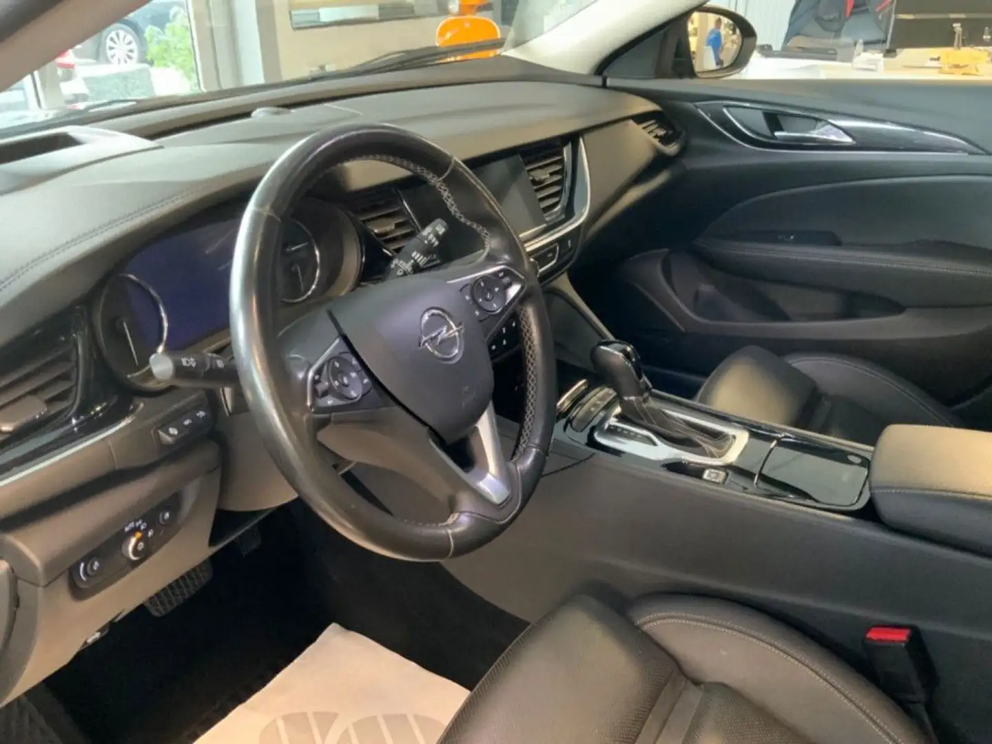 Opel Insignia B Sports Tourer Business INNOVATION 4x4 Noir - 2