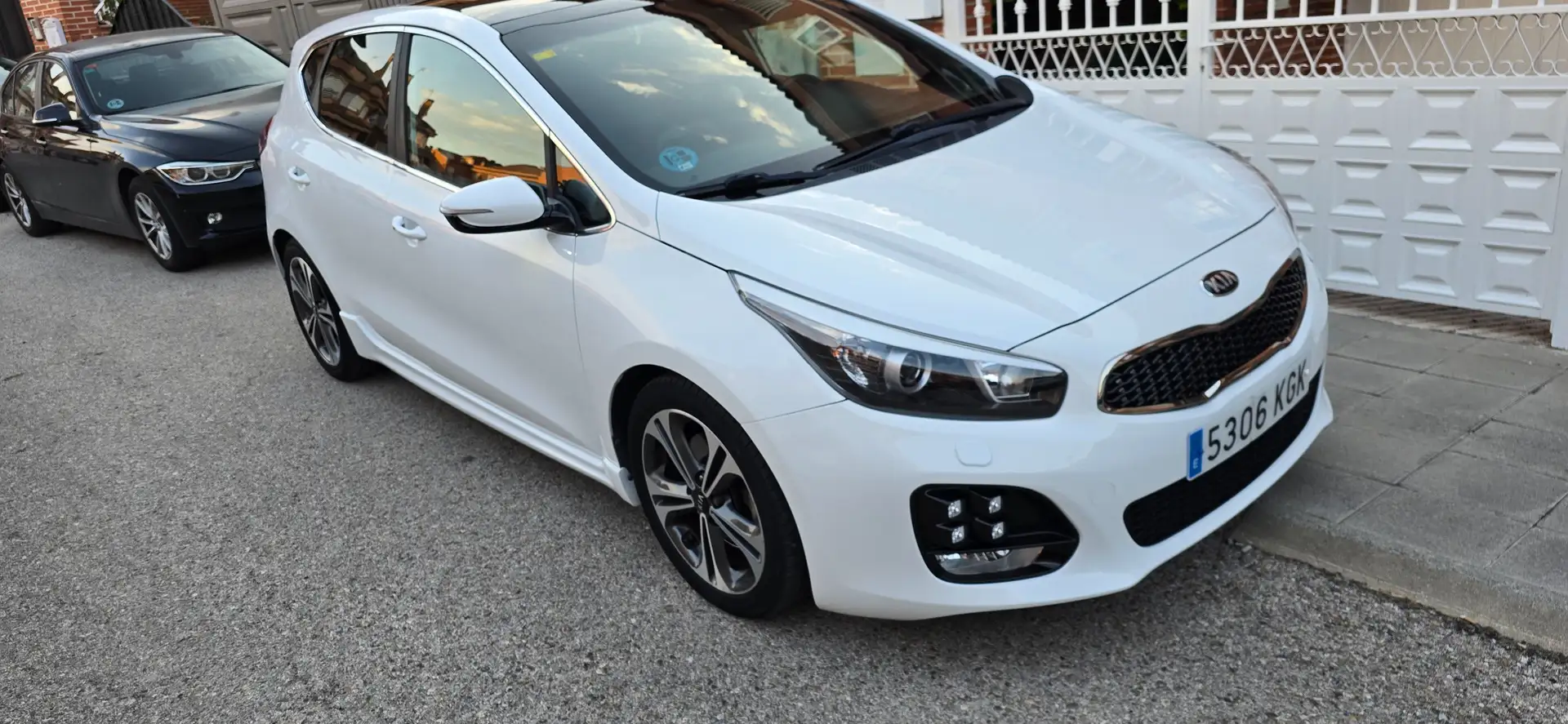 Kia Ceed / cee'd Cee´d 1.6CRDI VGT GT Line 136 GT Line Blanco - 1