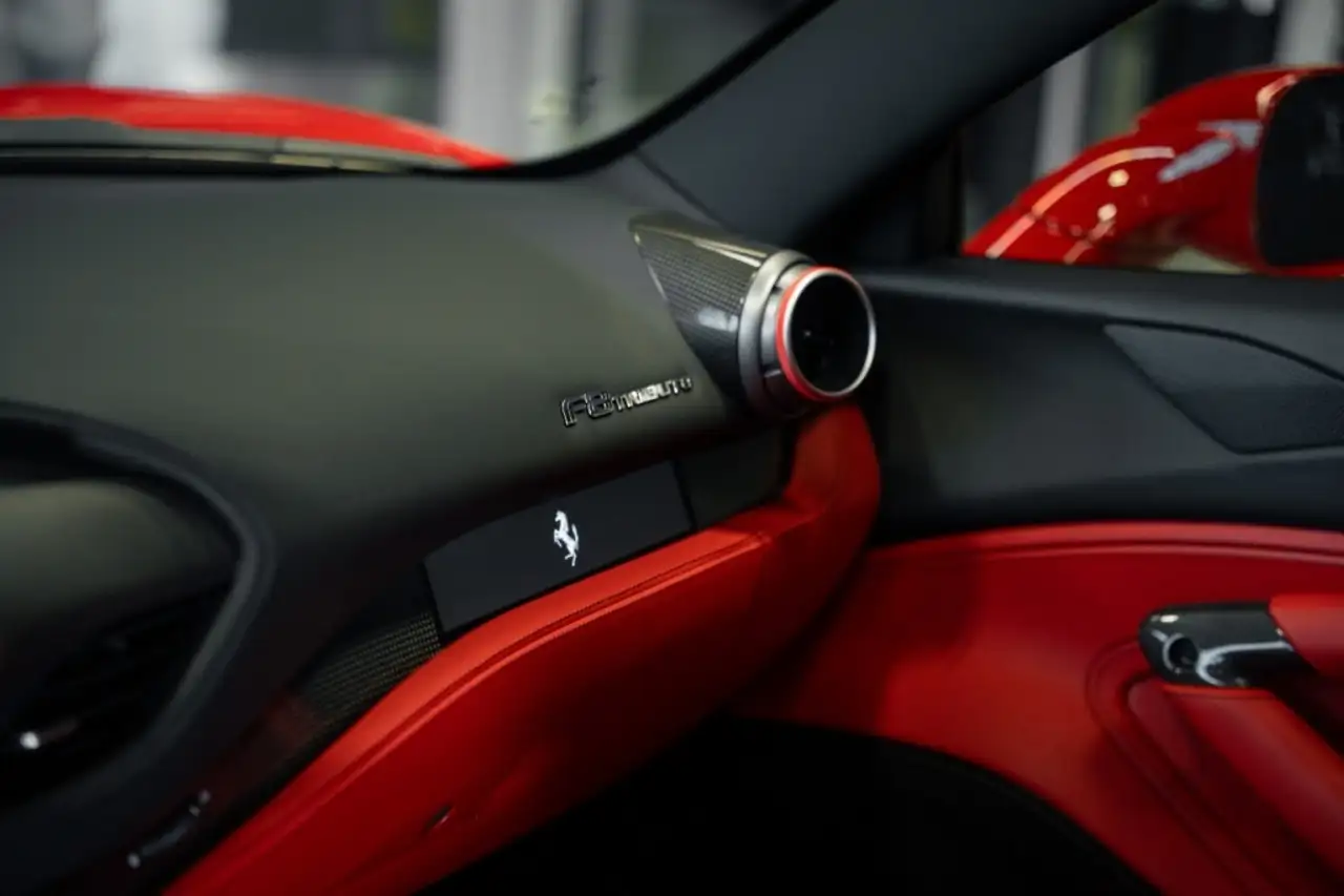 Ferrari F8 Tributo fotografie Ferrari F8 Tributo