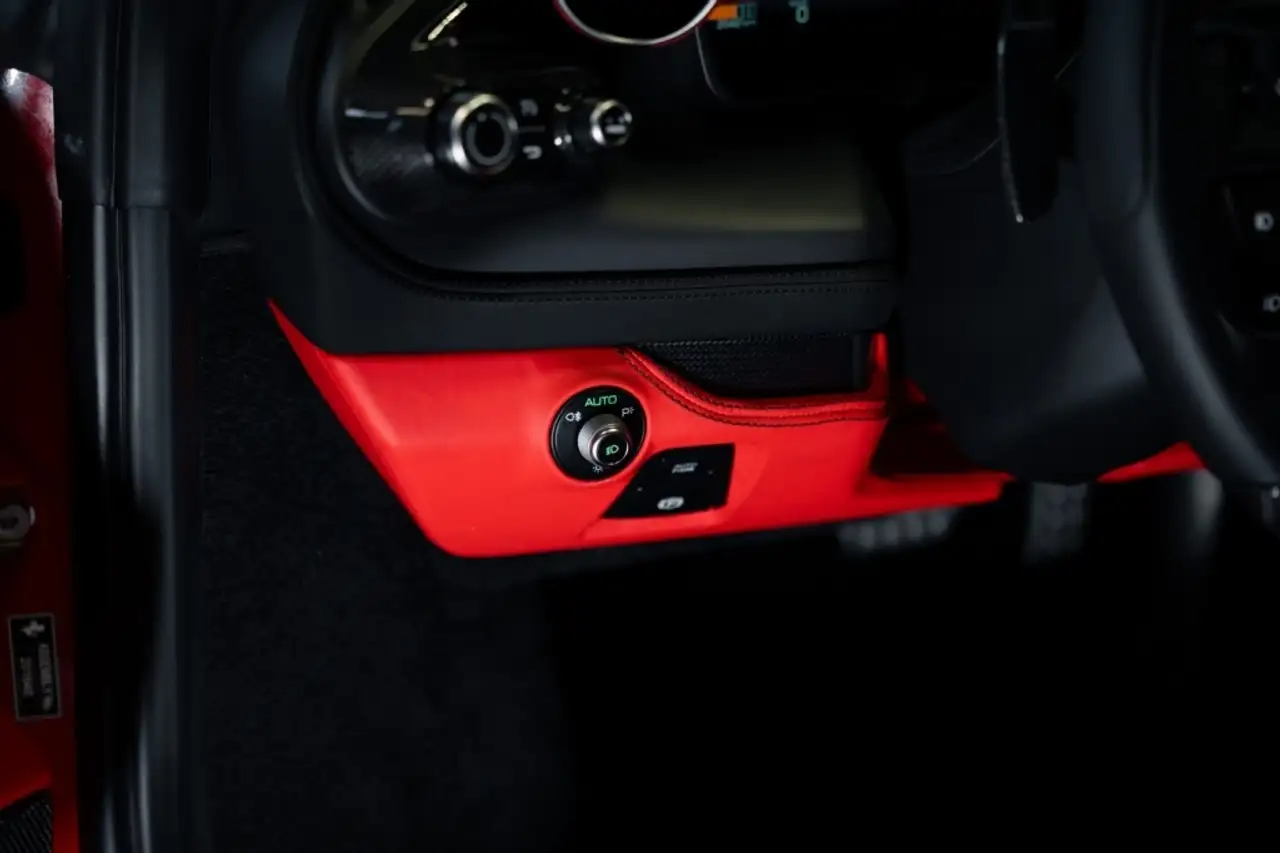 Ferrari F8 Tributo fotografie Ferrari F8 Tributo
