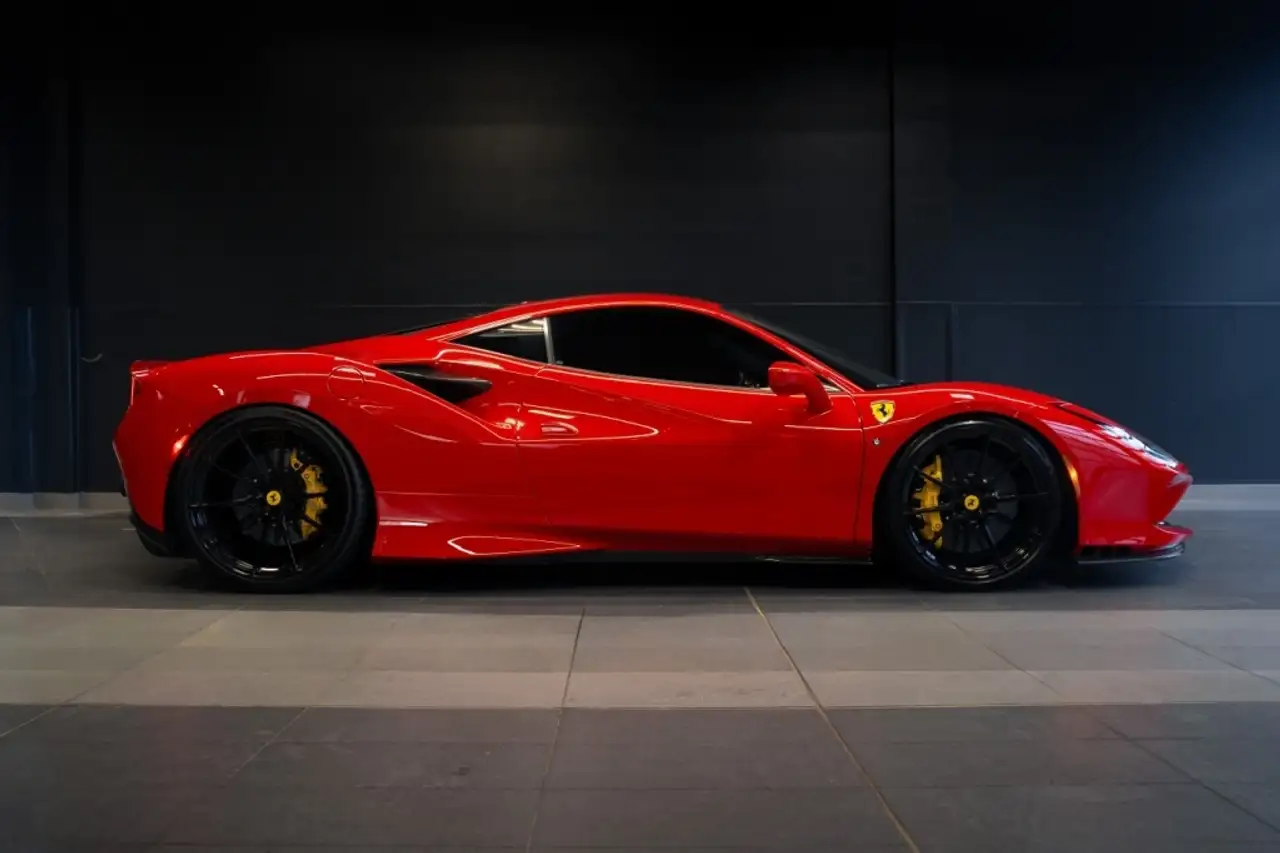 Ferrari F8 Tributo fotografie Ferrari F8 Tributo