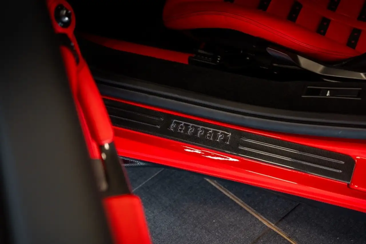 Ferrari F8 Tributo fotografie Ferrari F8 Tributo