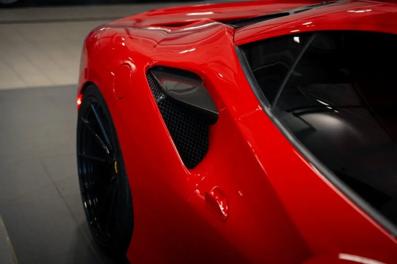 Ferrari F8 Tributo fotografie Ferrari F8 Tributo