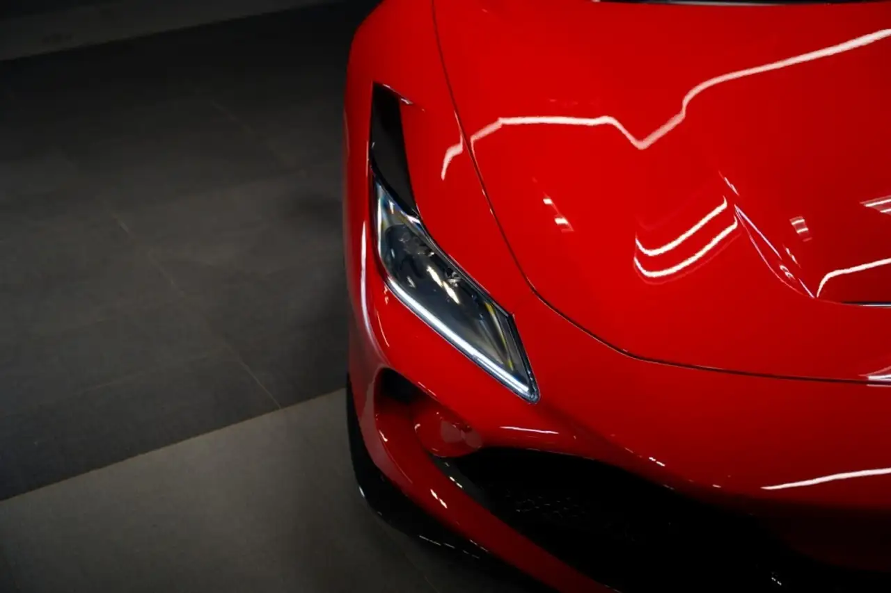 Ferrari F8 Tributo fotografie Ferrari F8 Tributo