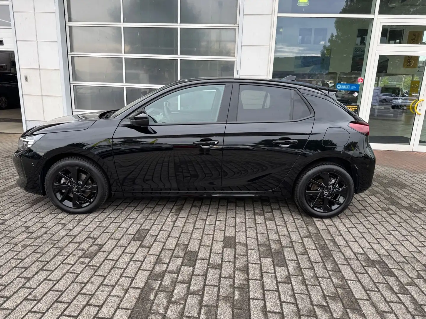 Opel Corsa F GS Schwarz - 2