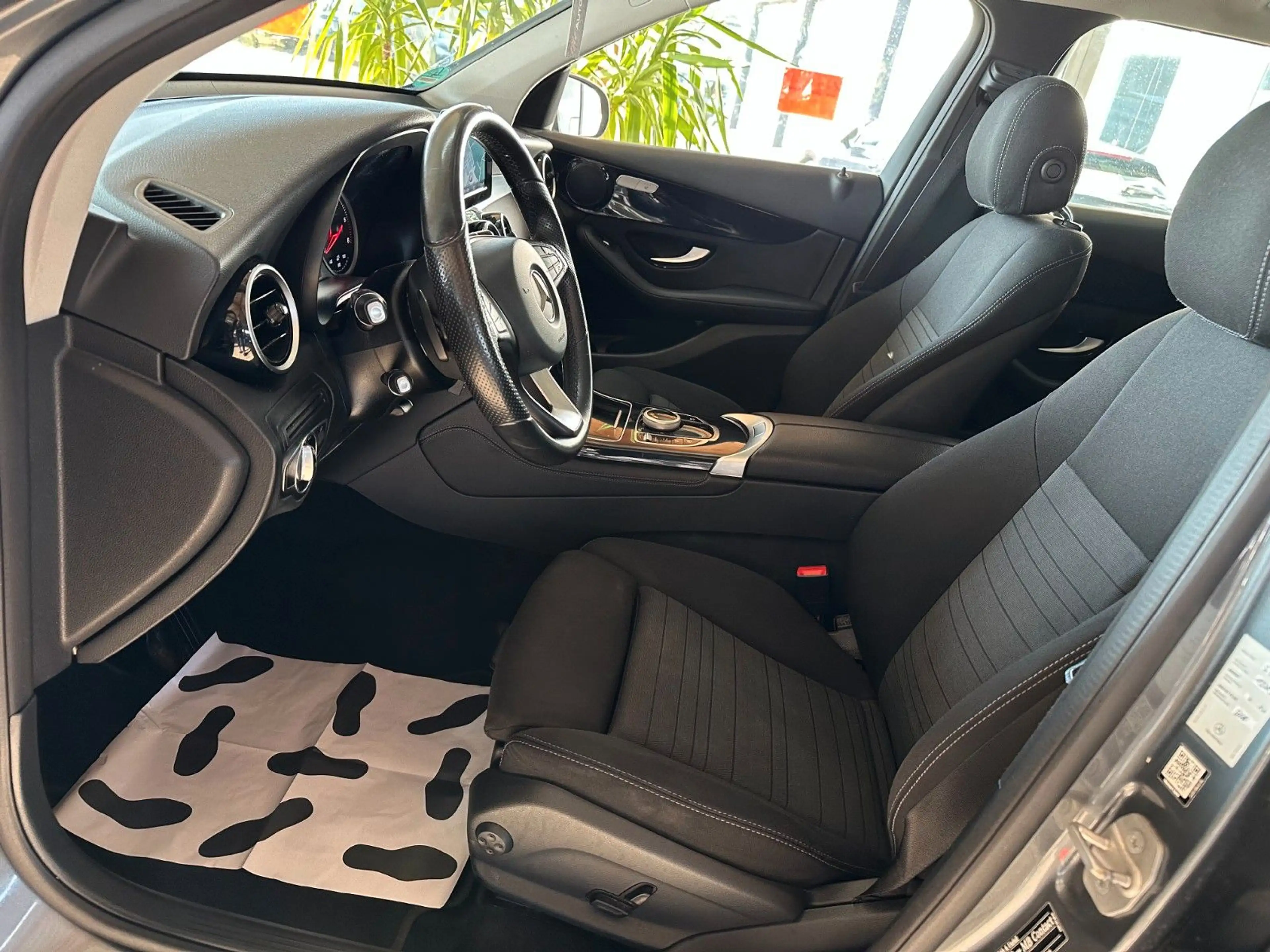 Mercedes-Benz GLC 220 d 9G 4M Exclusive*SHZ*PDC*Temp*Navi*LED — photo 12