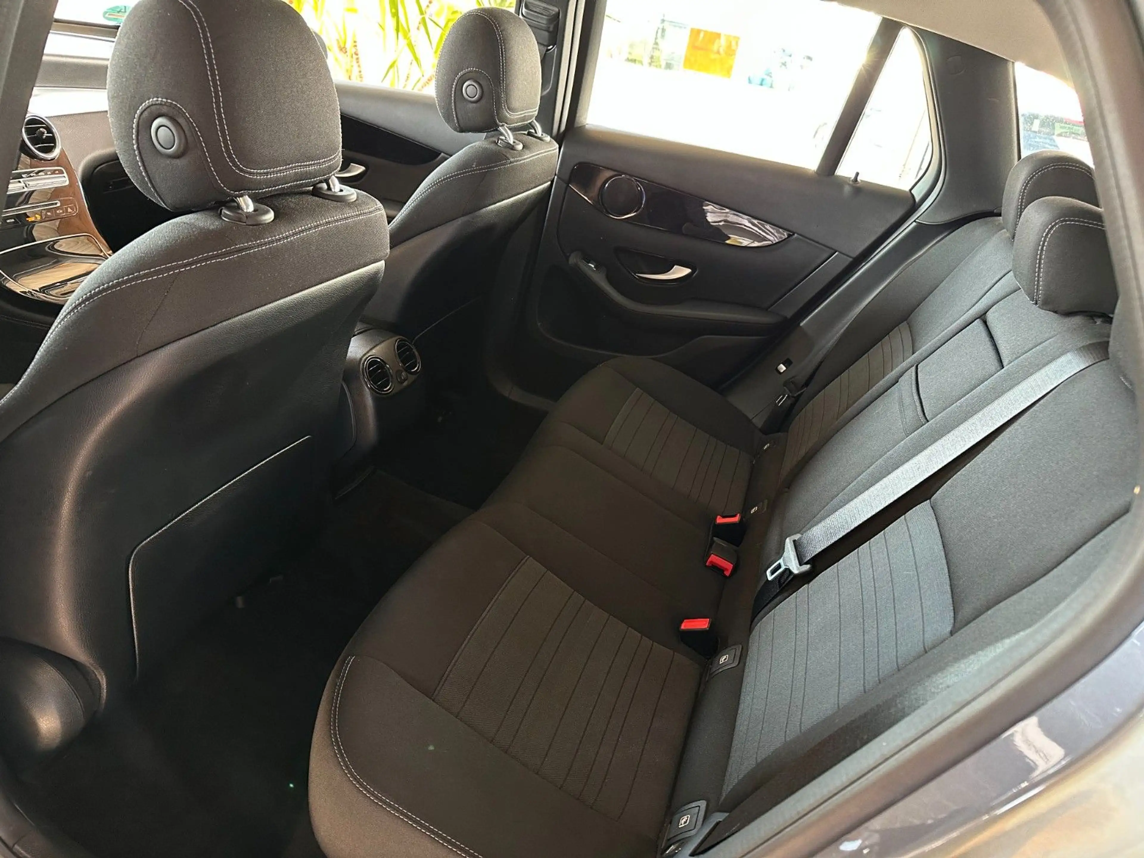 Mercedes-Benz GLC 220 d 9G 4M Exclusive*SHZ*PDC*Temp*Navi*LED — photo 14