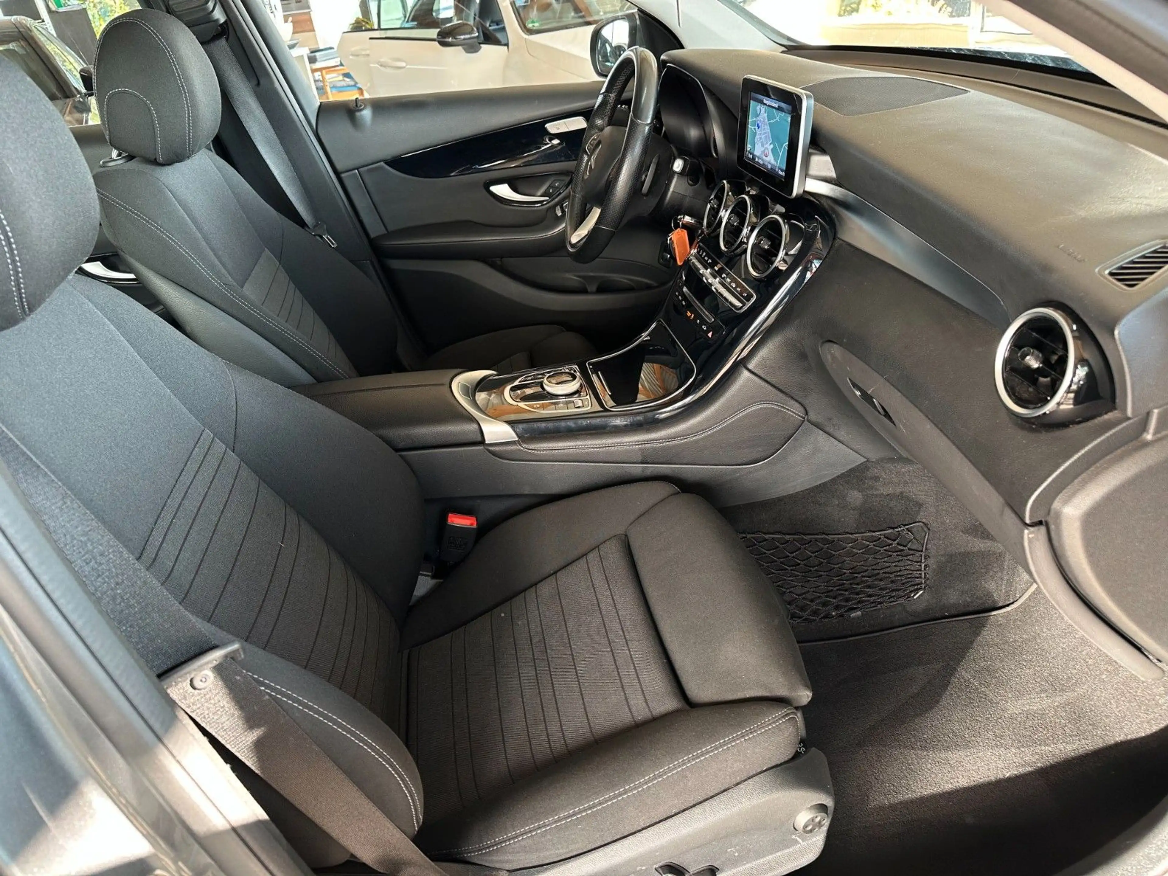 Mercedes-Benz GLC 220 d 9G 4M Exclusive*SHZ*PDC*Temp*Navi*LED — photo 13