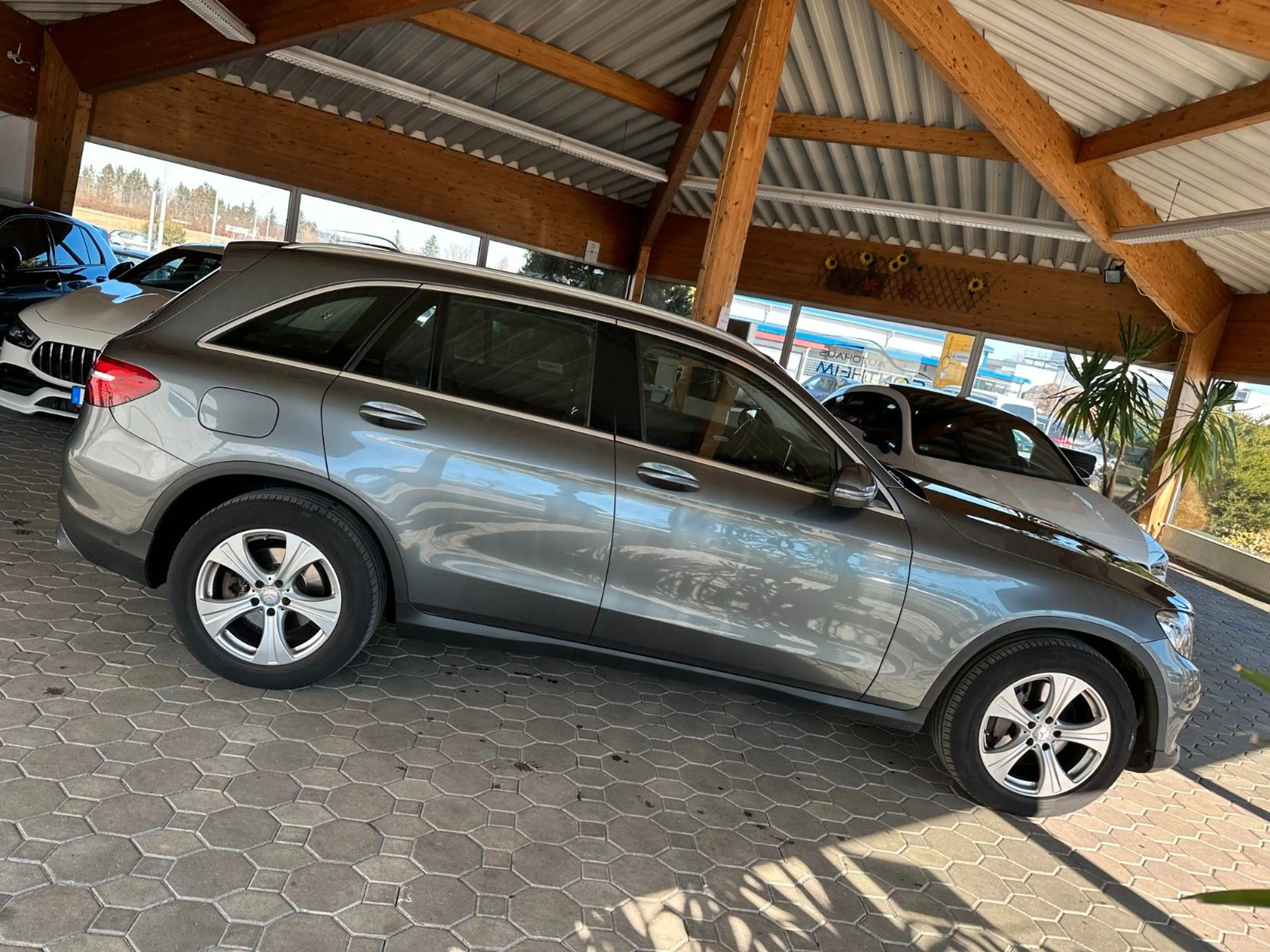 Mercedes-Benz GLC 220 d 9G 4M Exclusive*SHZ*PDC*Temp*Navi*LED — photo 6