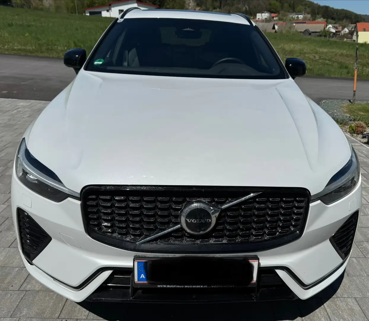 Volvo XC60 XC60 B4 Plus Dark AWD Geartronic Plus Dark Weiß - 2