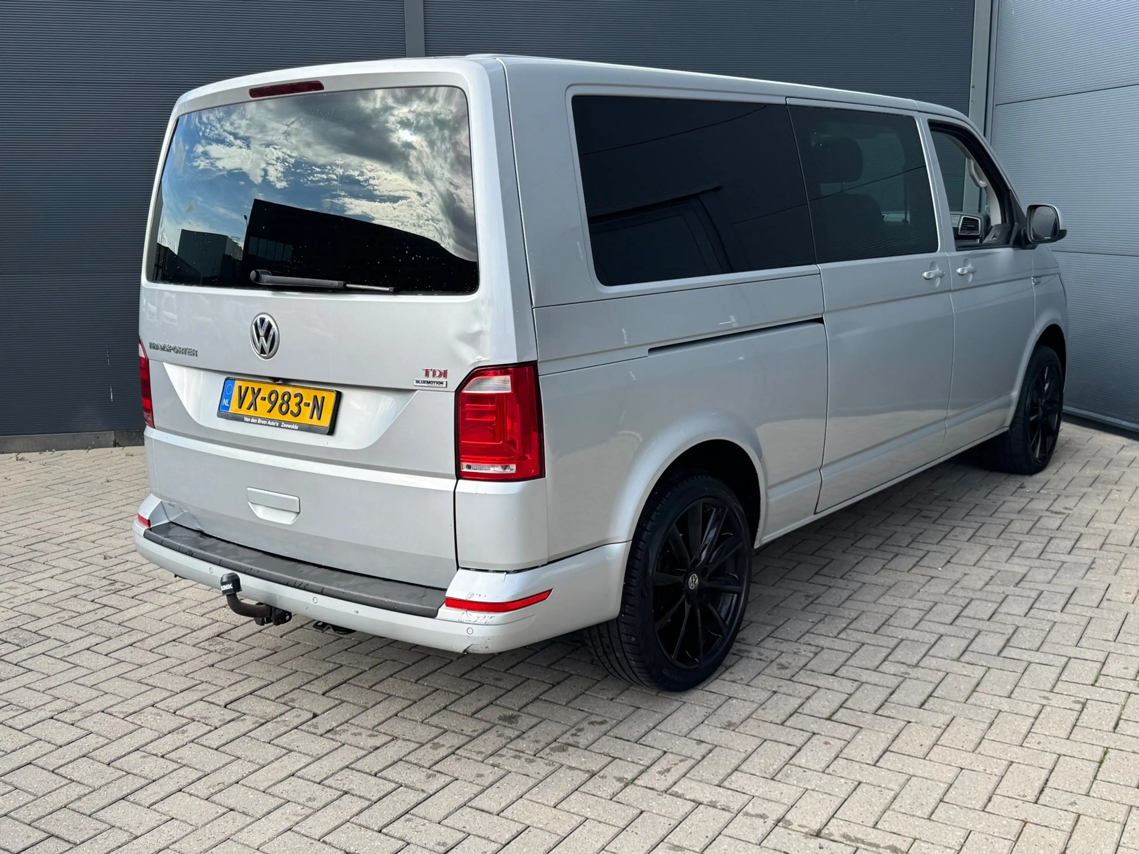 Volkswagen Transporter 2.0 TDI L2H1 DC Highline / Automaat / Dubbel cabin — photo 4