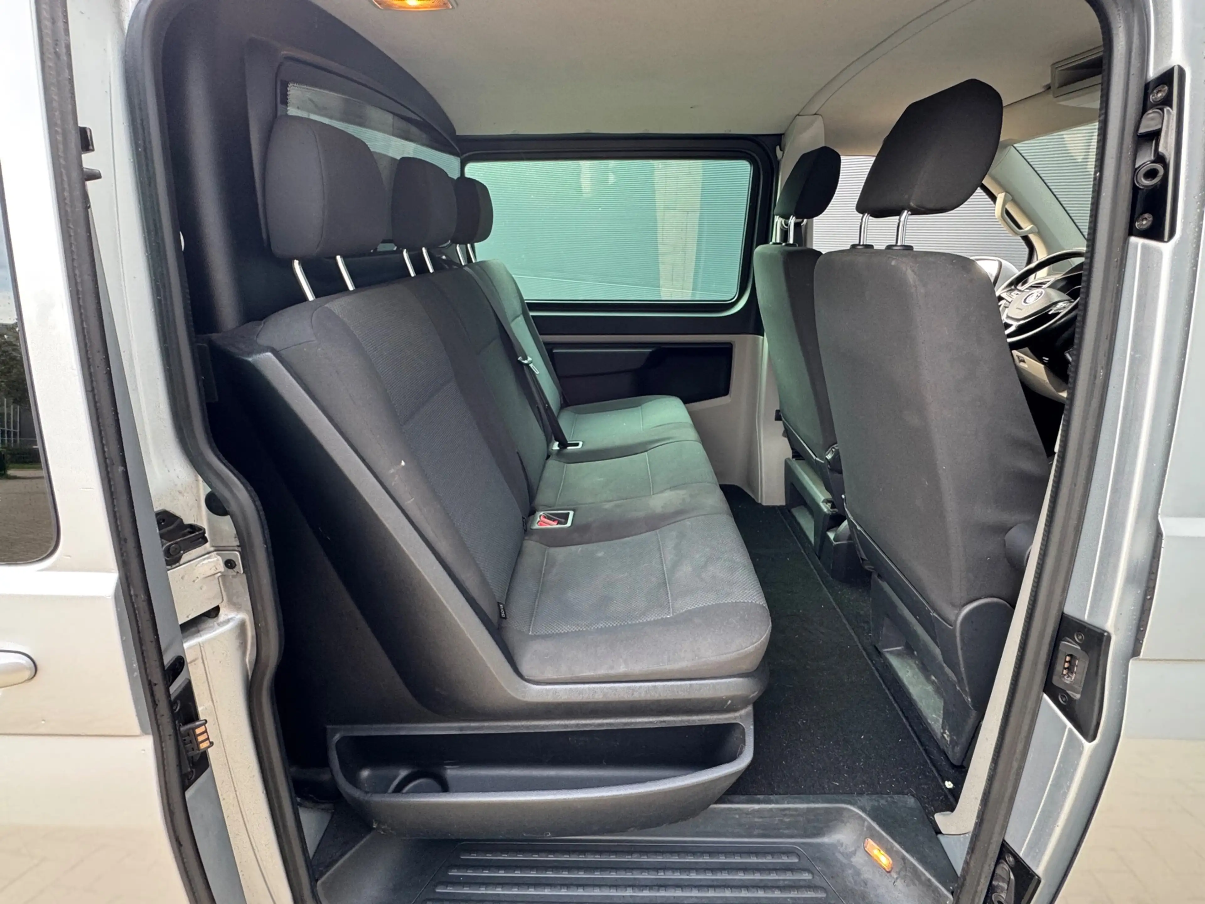 Volkswagen Transporter 2.0 TDI L2H1 DC Highline / Automaat / Dubbel cabin — photo 17