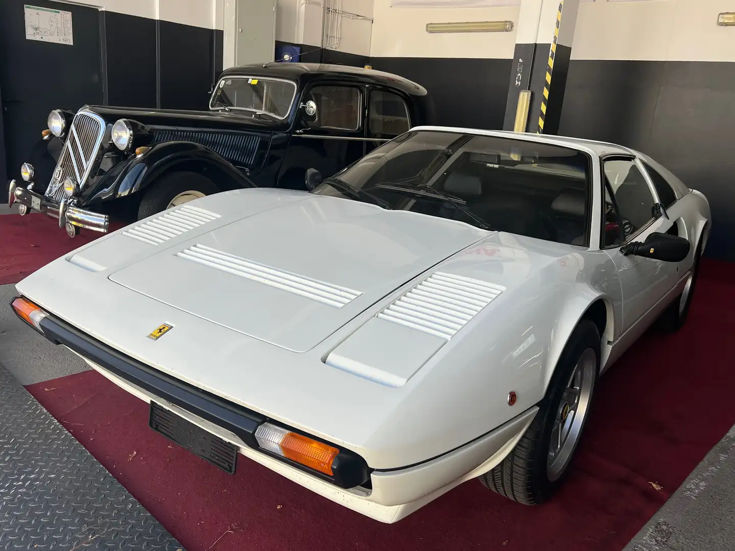 Ferrari 308 GTS QV perfekt restauriert Weiß - 1