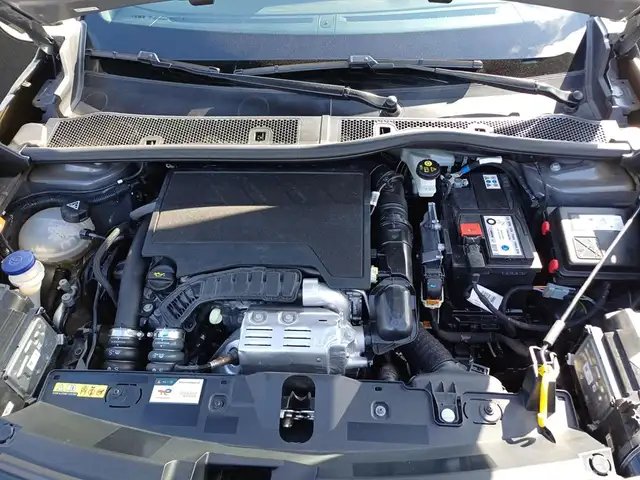Peugeot 2008 view 5