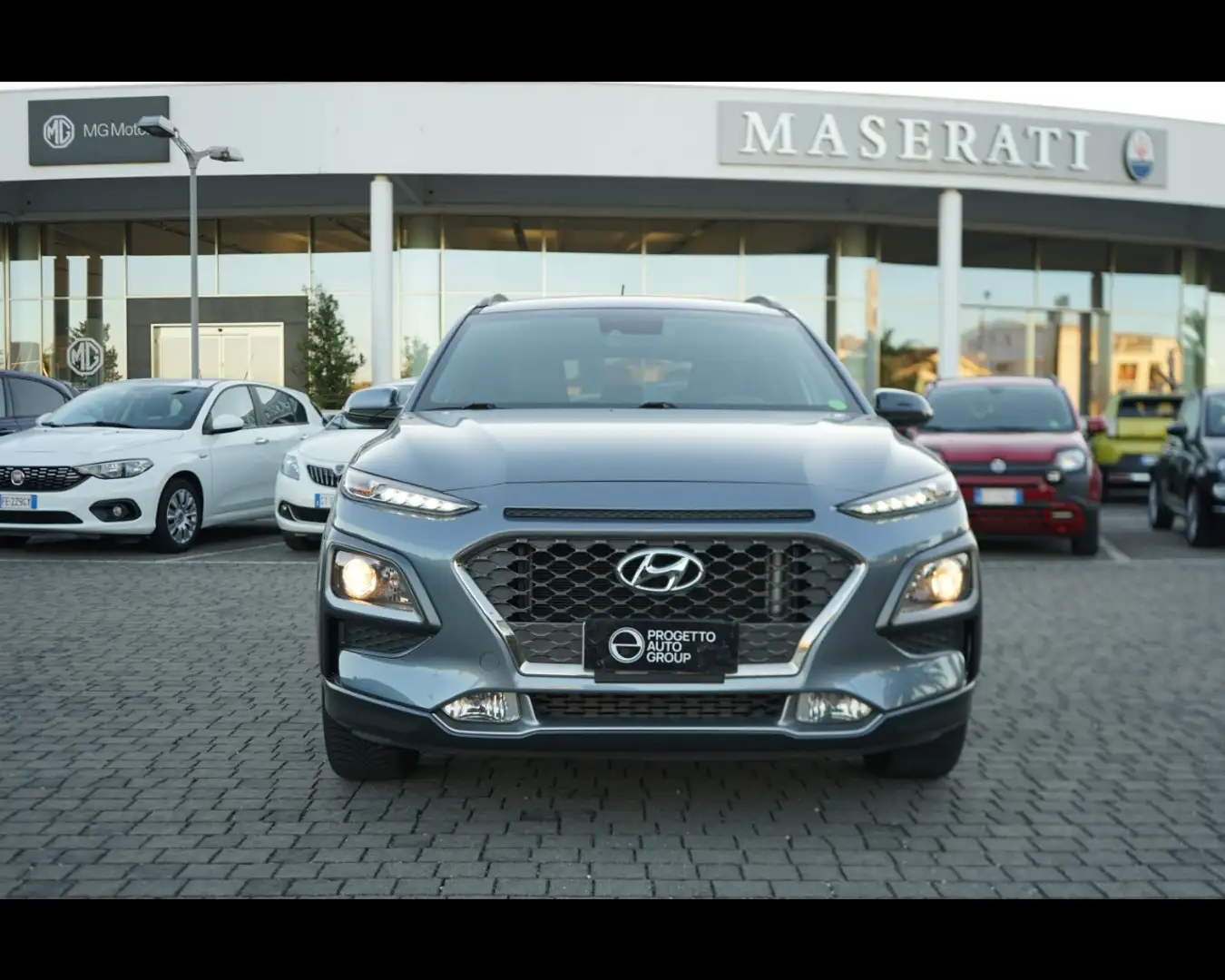 Hyundai KONA 1.0 T-GDI Xpossible Gris - 2