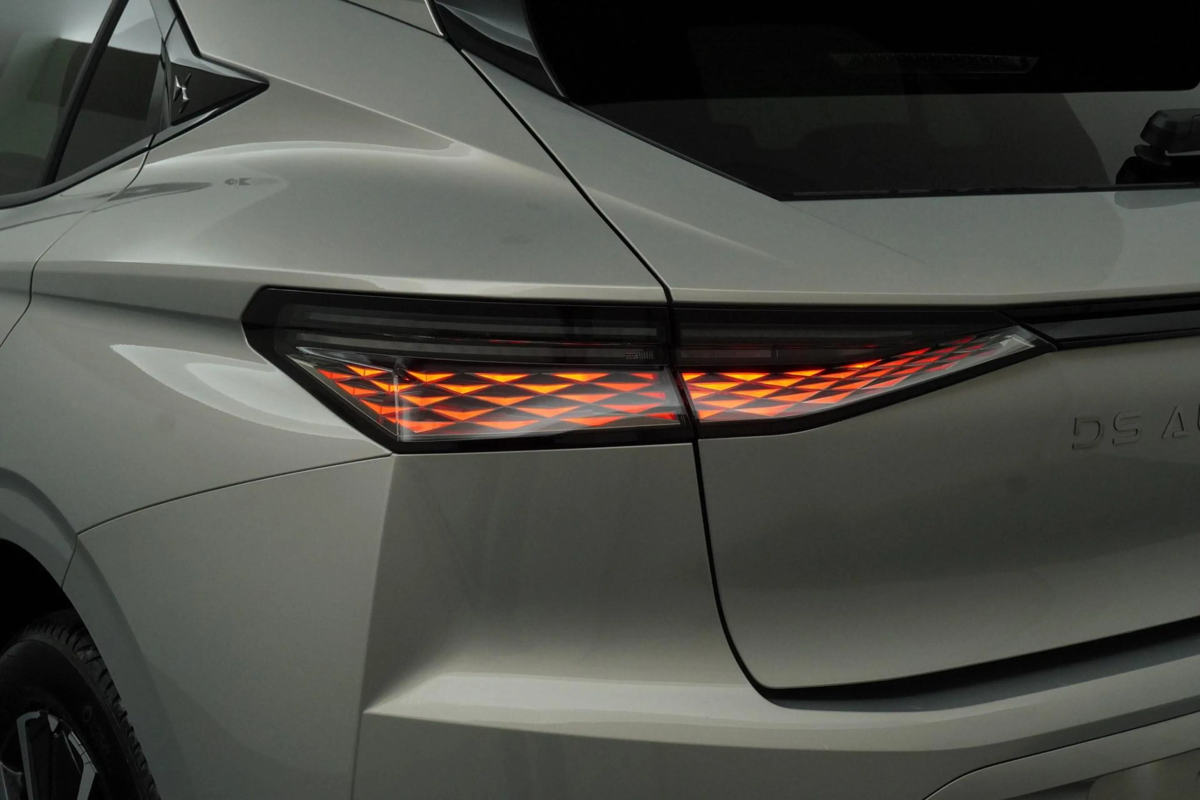 DS Automobiles DS 4 No E-Tense Pallas Comfort Tech Pack 58.3 kWh | War — photo 11
