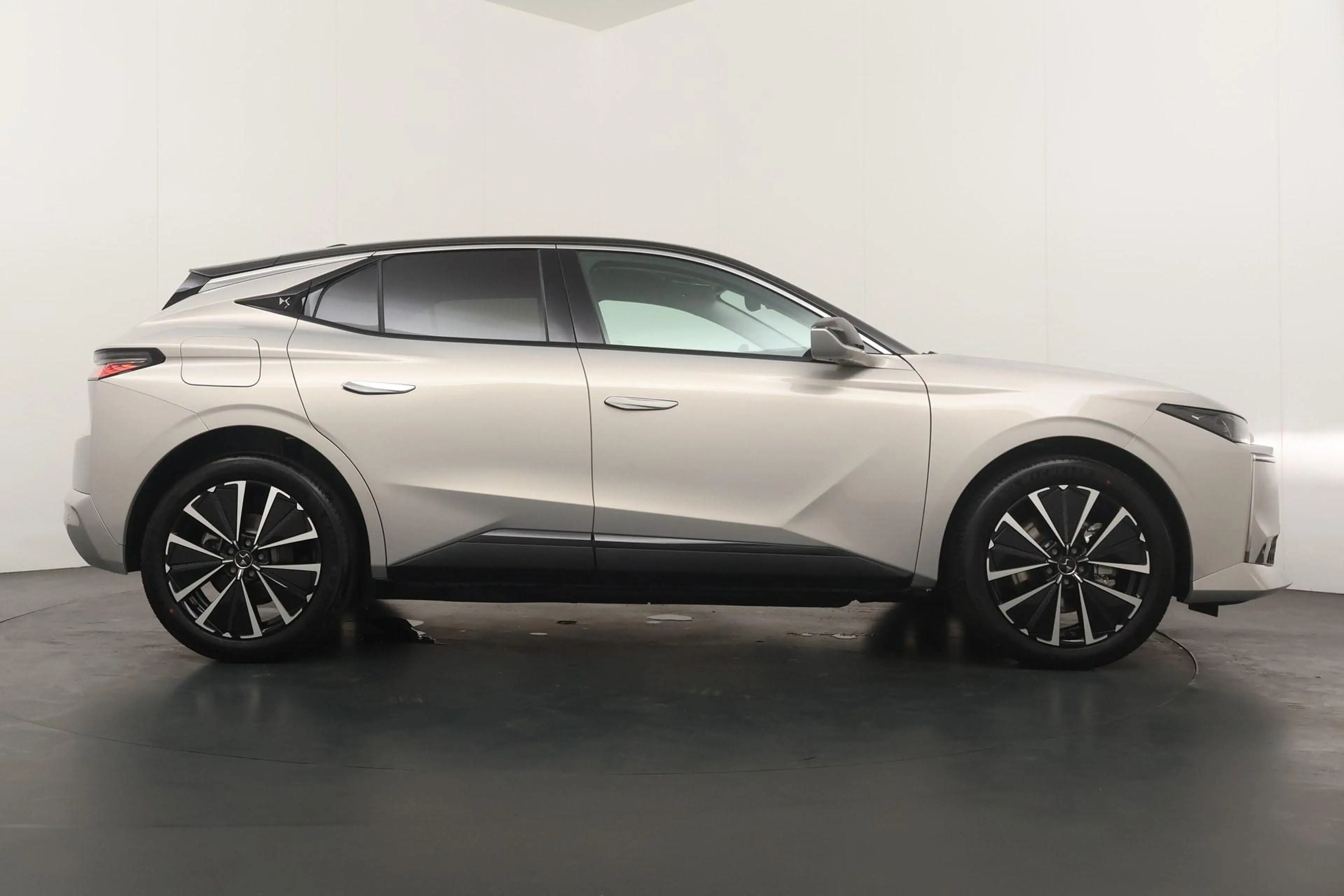 DS Automobiles DS 4 No E-Tense Pallas Comfort Tech Pack 58.3 kWh | War — photo 4