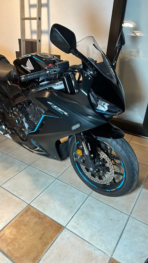 Honda CBR 650 Honda CBR 650 R 1. Hand Scheckheft gepflegt - 2