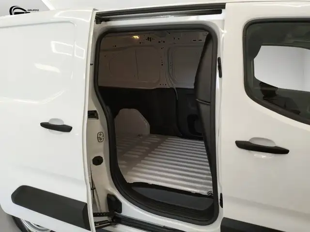 Fiat Doblo view 9