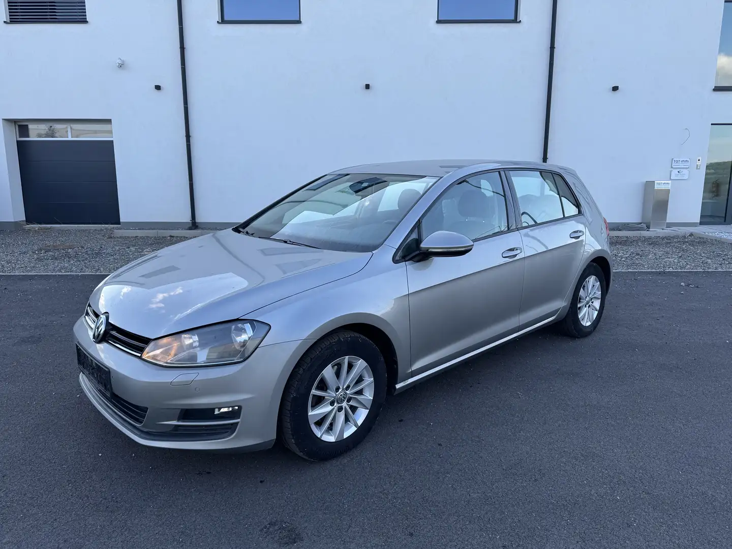Volkswagen Golf Comfortline 1,4 BMT TSI Grau - 1