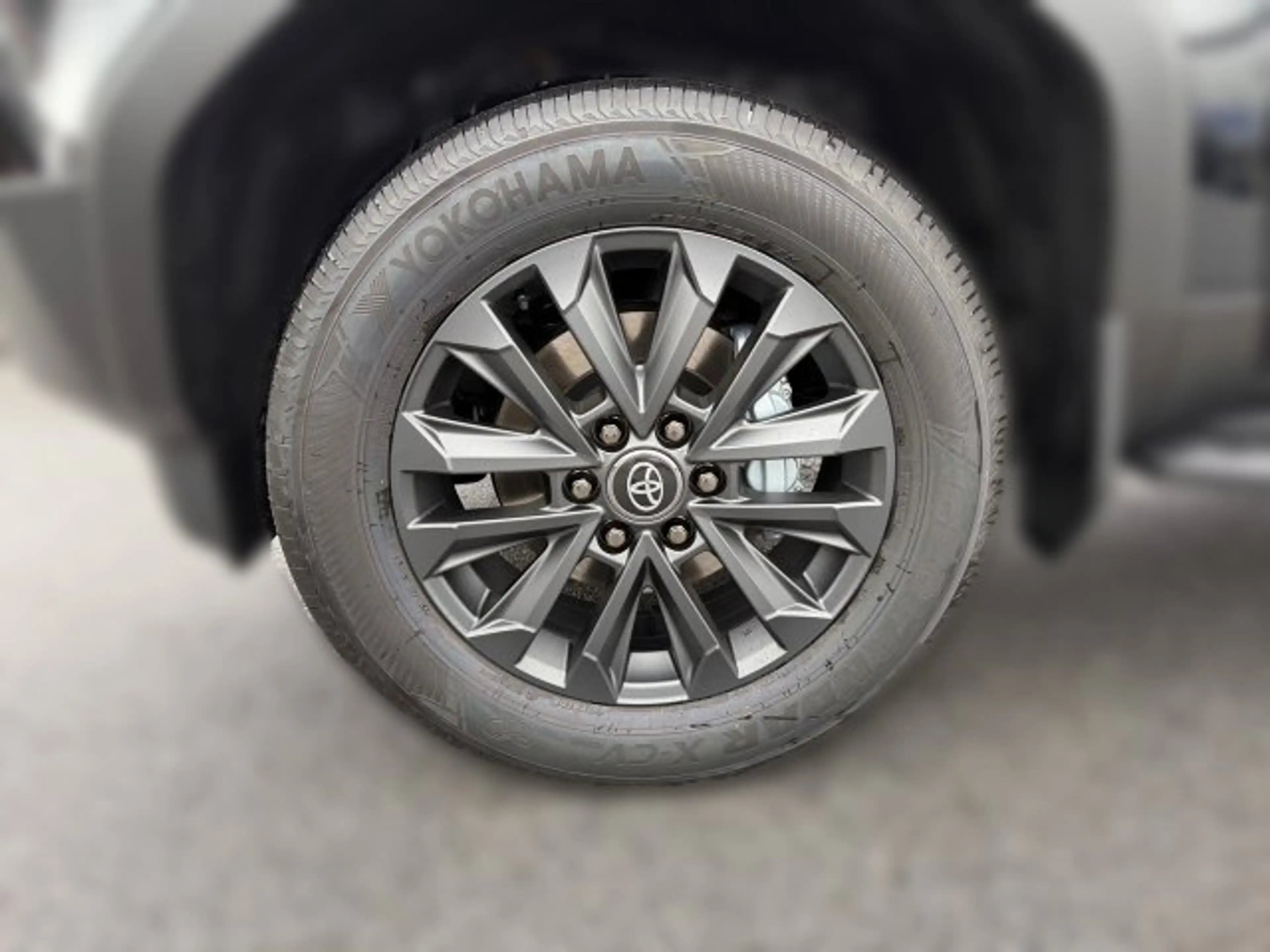 Toyota Land Cruiser Land Crusier 2,8 MHEV Lounge + Pano — photo 5