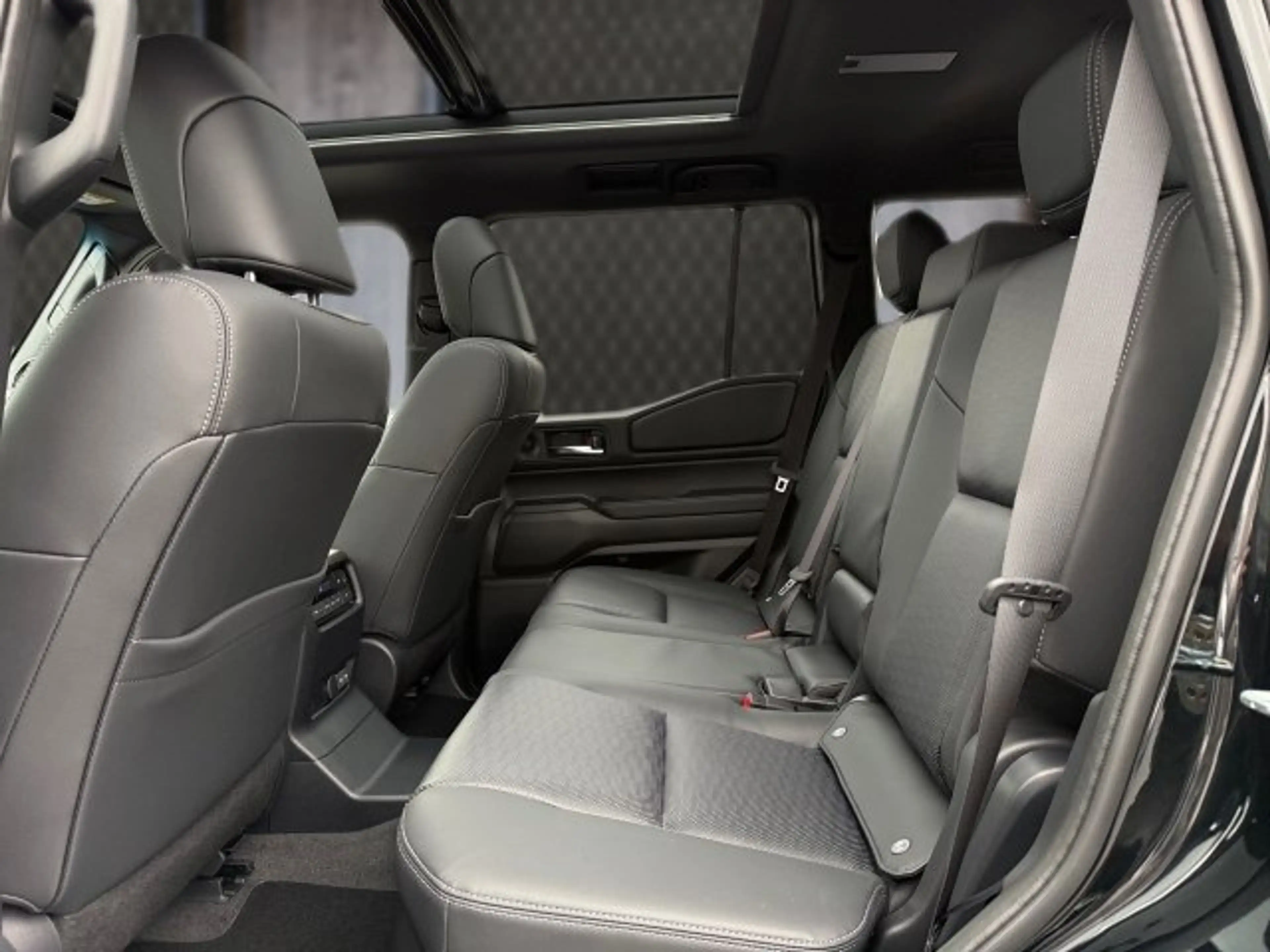 Toyota Land Cruiser Land Crusier 2,8 MHEV Lounge + Pano — photo 9