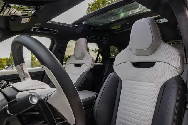 Land Rover Range Rover Sport view 15
