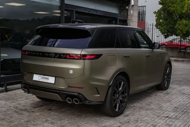 Land Rover Range Rover Sport view 9