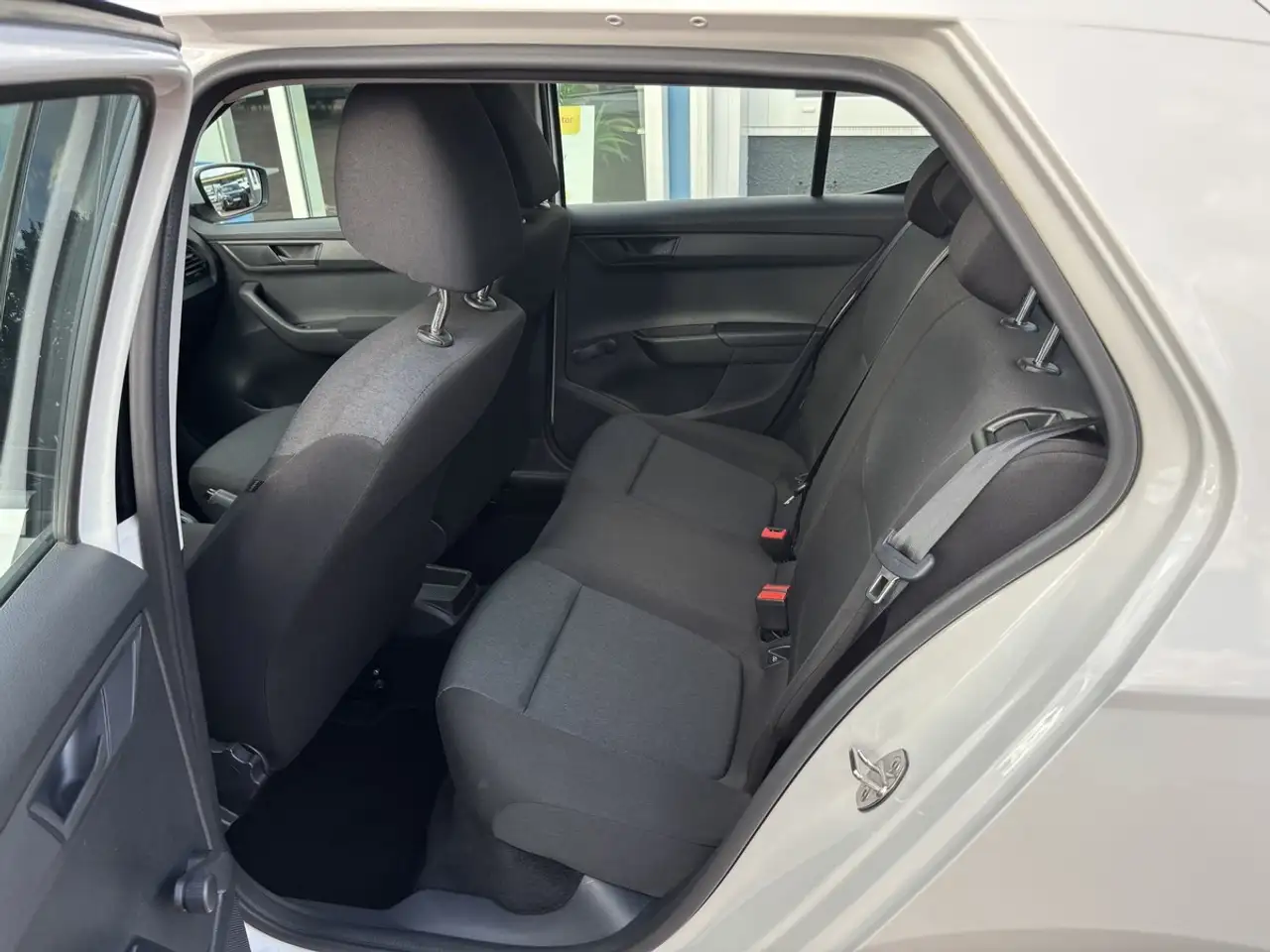 Skoda Fabia — photo 11 sur 18