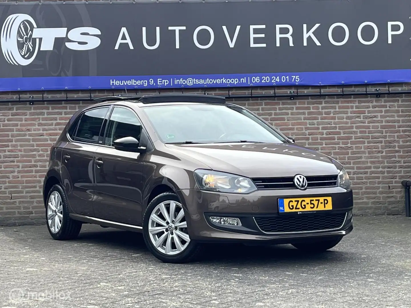 Volkswagen Polo 1.2-12V BlueMotion Comfortline+NAVI+PANO Bruin - 2