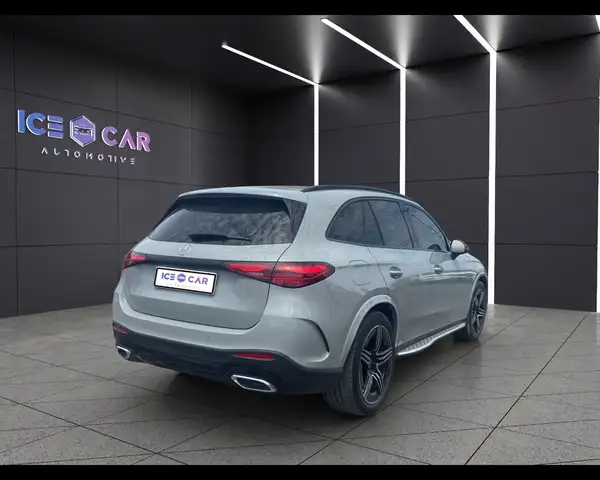 Mercedes-Benz GLC view 4