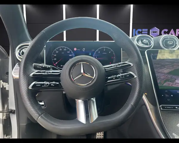 Mercedes-Benz GLC view 9
