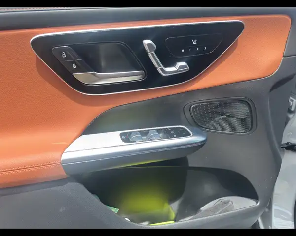 Mercedes-Benz GLC view 13