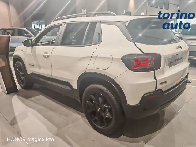 Jeep Avenger view 4