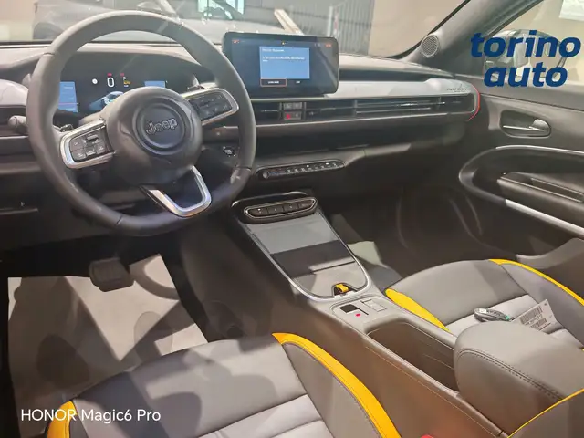 Jeep Avenger view 10