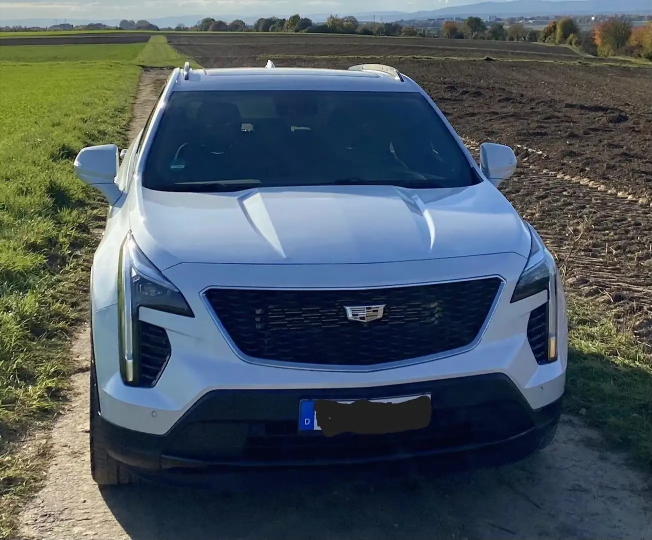 Cadillac XT4 XT4 350D AWD Premium Luxury Белый - 1