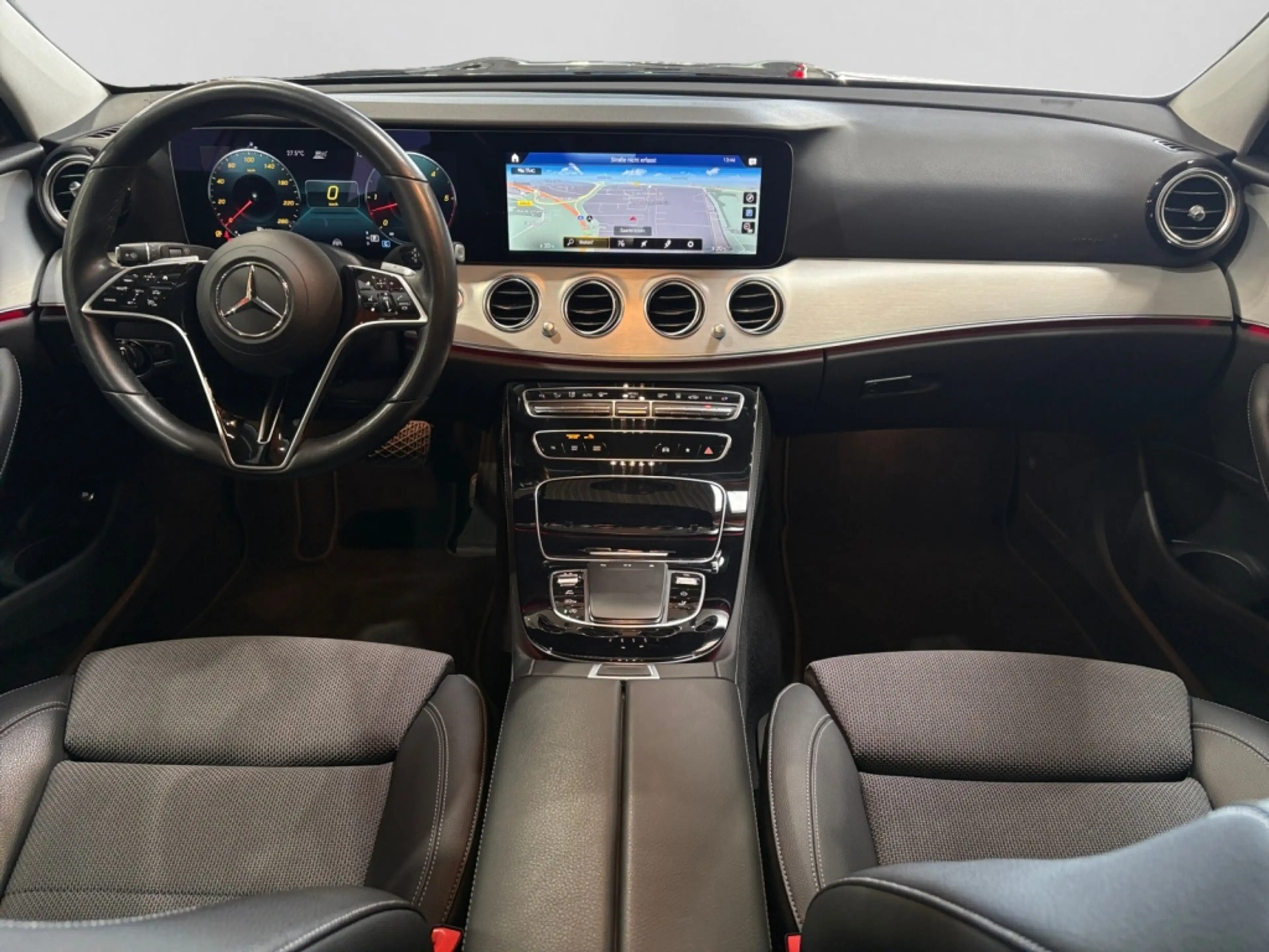 Mercedes-Benz E 400 d 4MATIC T-Modell AVANTGARDE|AMBIENTE|MBUX — photo 11