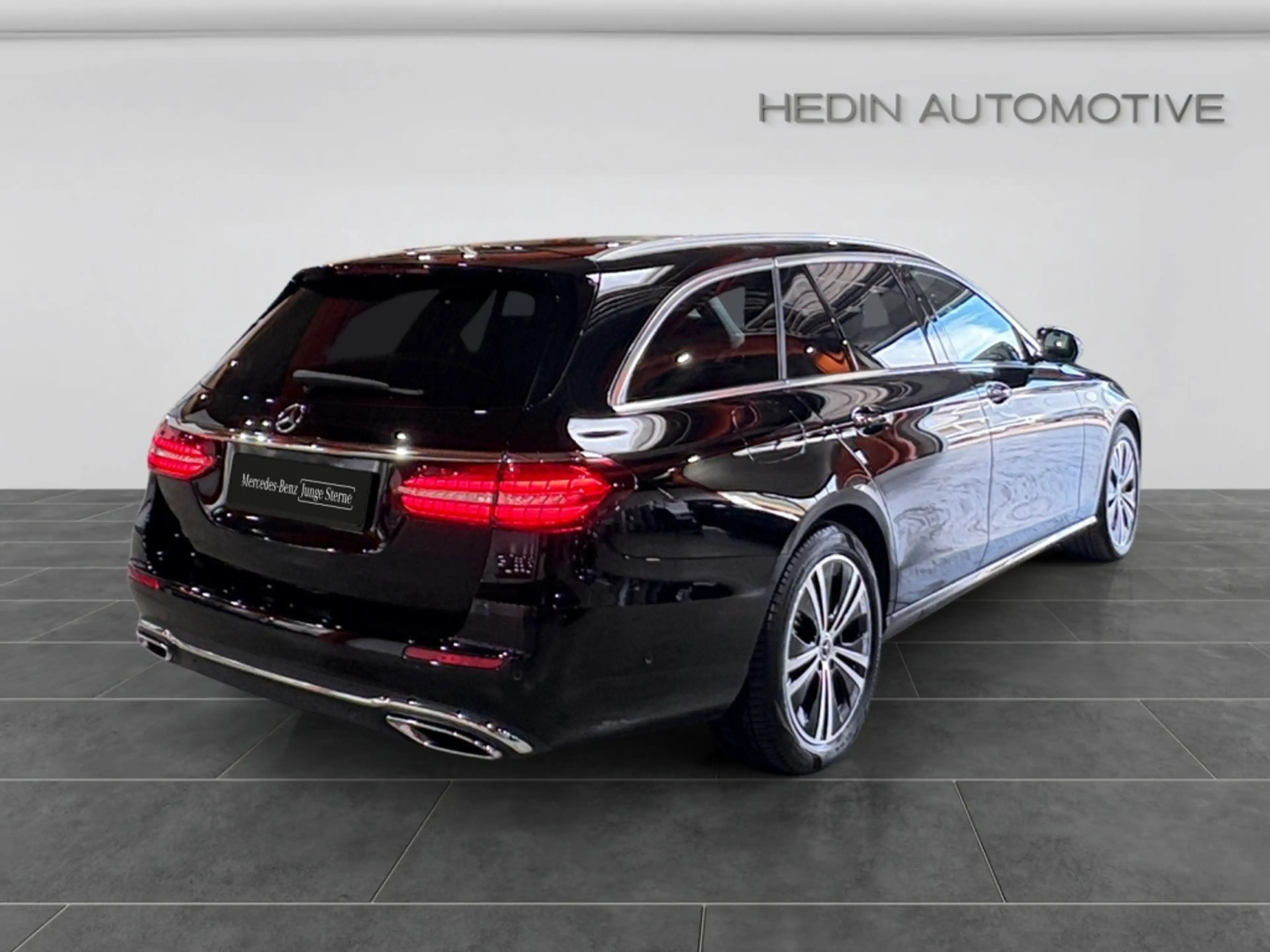 Mercedes-Benz E 400 d 4MATIC T-Modell AVANTGARDE|AMBIENTE|MBUX — photo 6