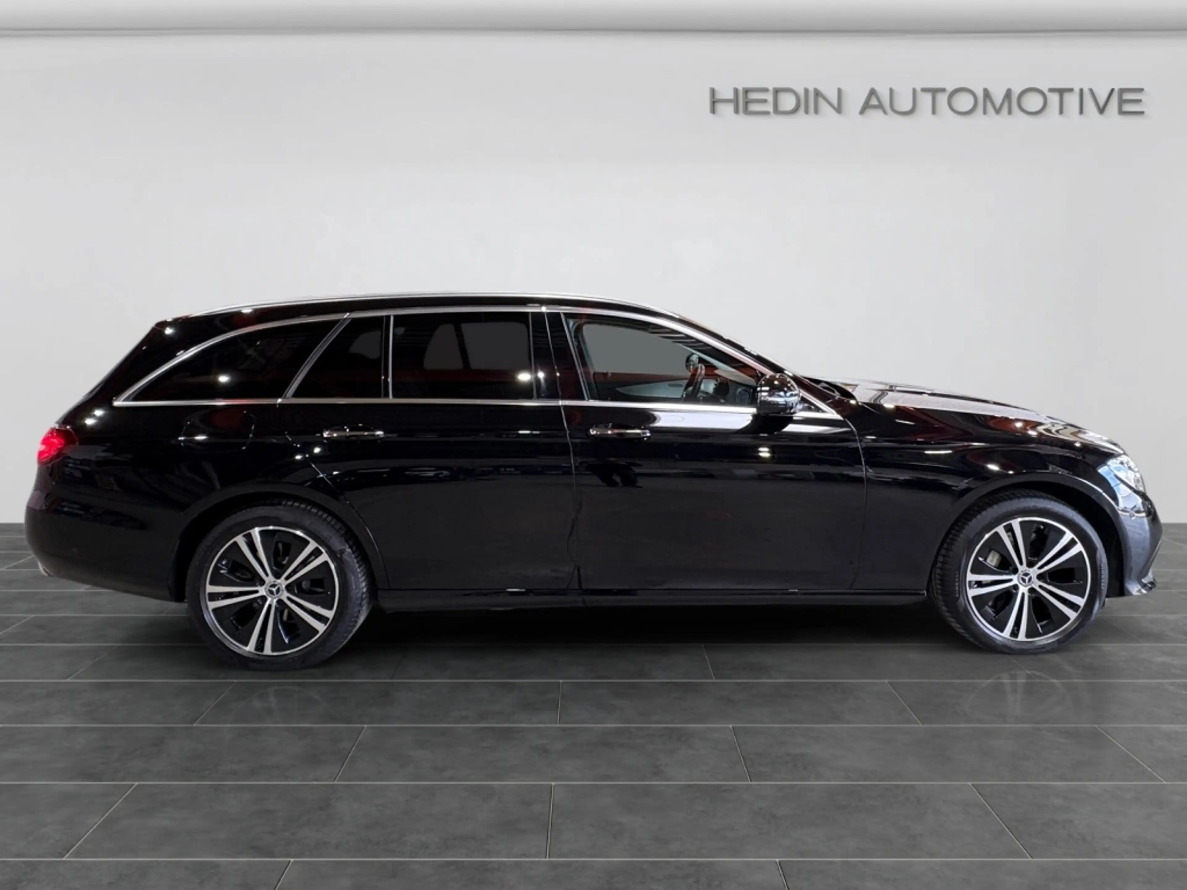 Mercedes-Benz E 400 d 4MATIC T-Modell AVANTGARDE|AMBIENTE|MBUX — photo 7