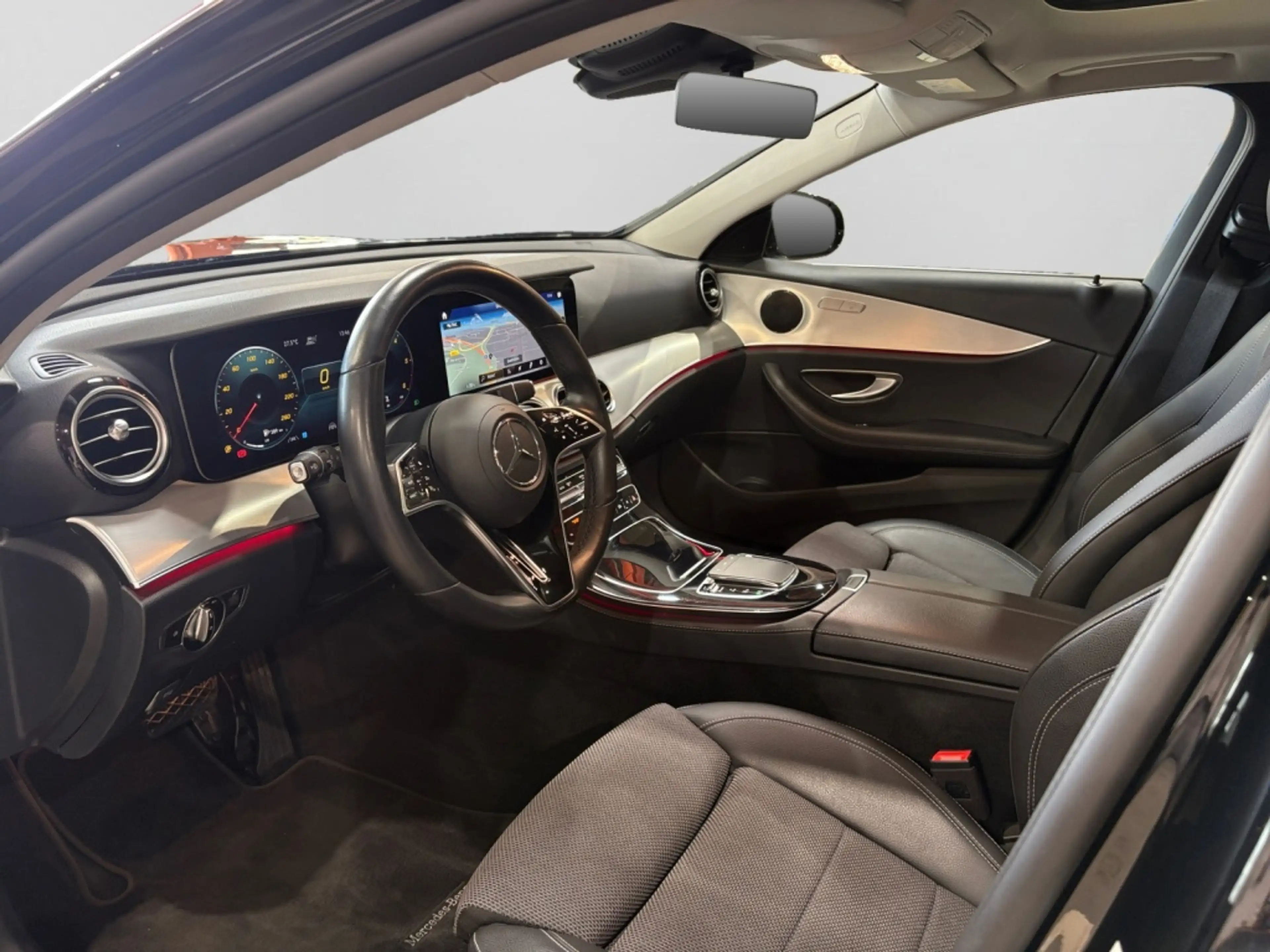 Mercedes-Benz E 400 d 4MATIC T-Modell AVANTGARDE|AMBIENTE|MBUX — photo 10