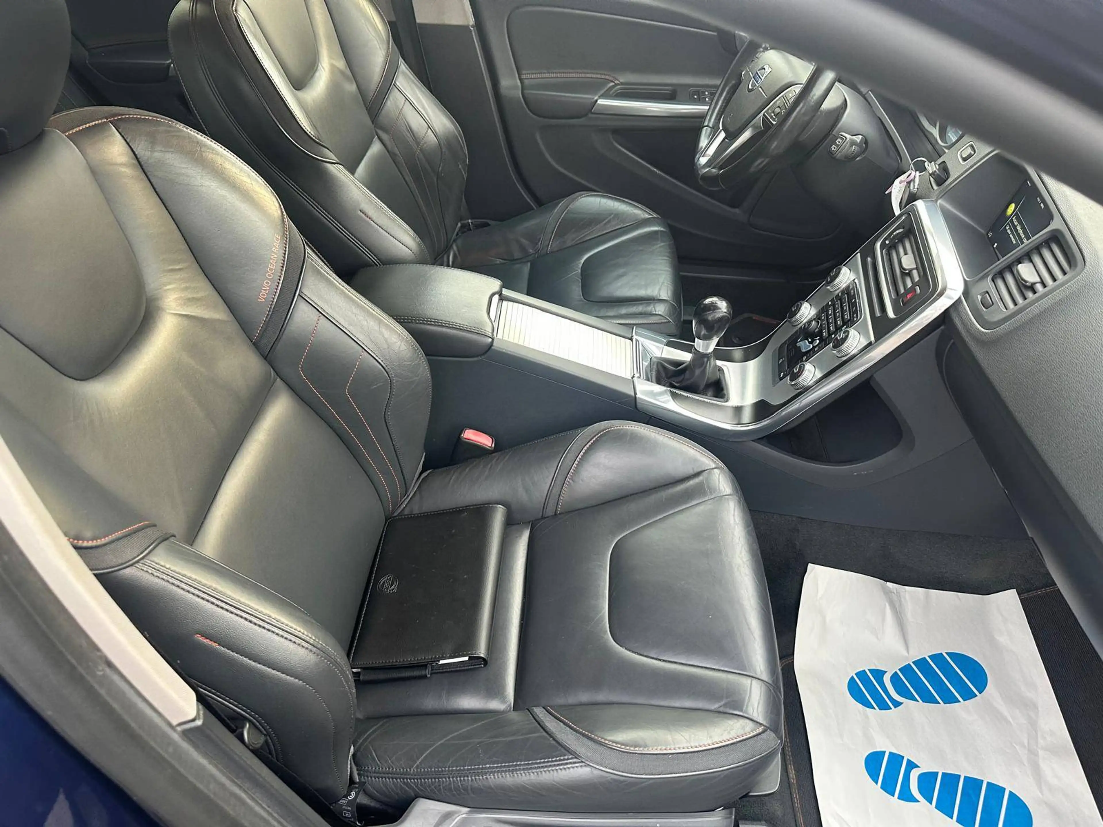 Volvo V60 V60 1.6 D2 Ocean Race — photo 9