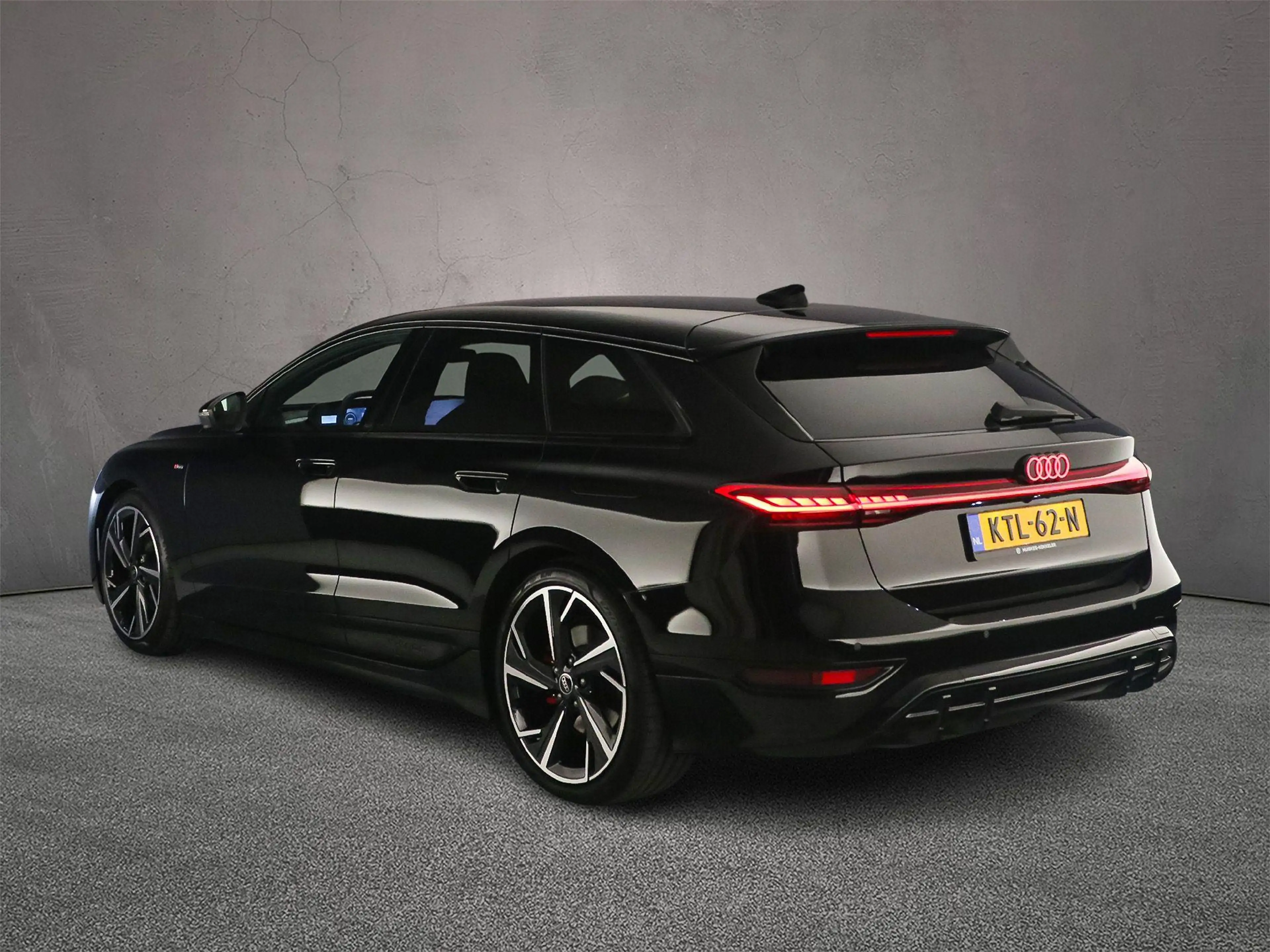 Audi A6 e-tron Avant S edition 83 kWh Trekhaak | Luchtvering — photo 3