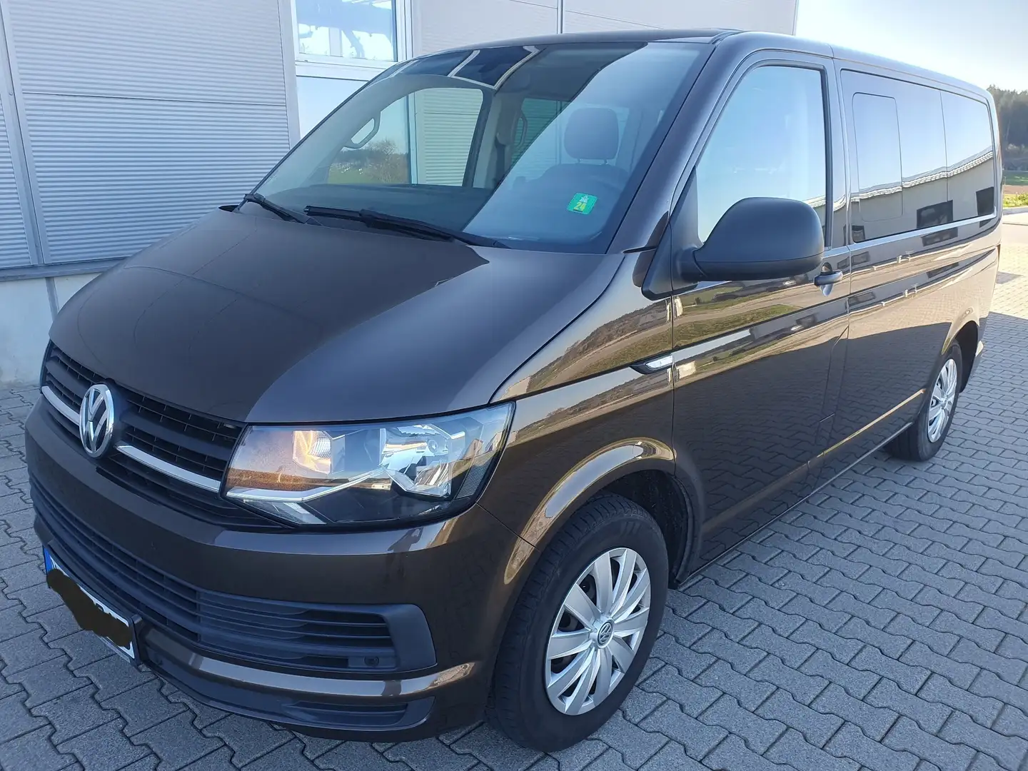 Volkswagen T6 Multivan 150PS 1.HAND!TÜVNEU!EURO6! Brown - 1