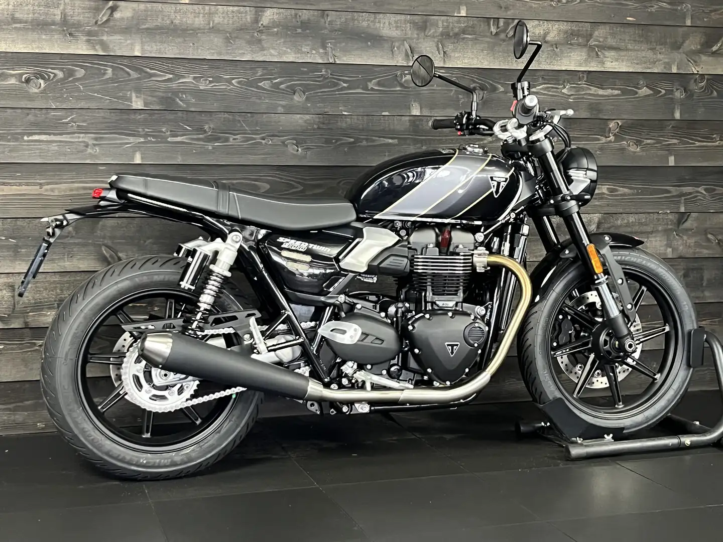 Triumph Speed Twin 900 MY25 PHANTOM BLACK Negru - 2