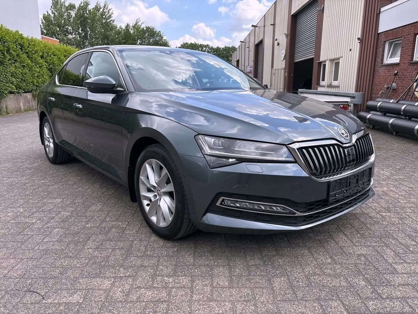 Skoda Superb 2.0 TDI DSG Style 147kw 200ps 4x4 - 1