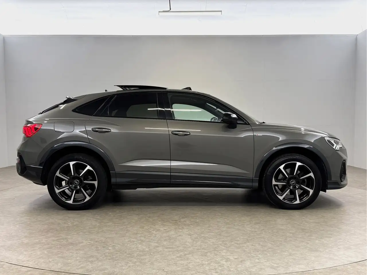 Audi Q3 sportback 45 TFSI e S-Line Pano Virtual Carp, миниатюра 10