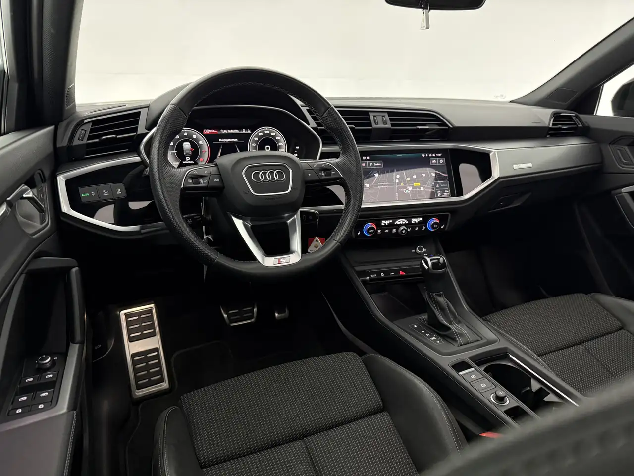 Audi Q3 sportback 45 TFSI e S-Line Pano Virtual Carp, миниатюра 16