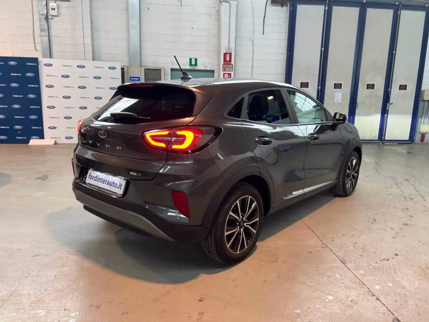 Ford Puma 1.0 EcoBoost Hybrid 125 CV S&S Titanium Grigio - 2